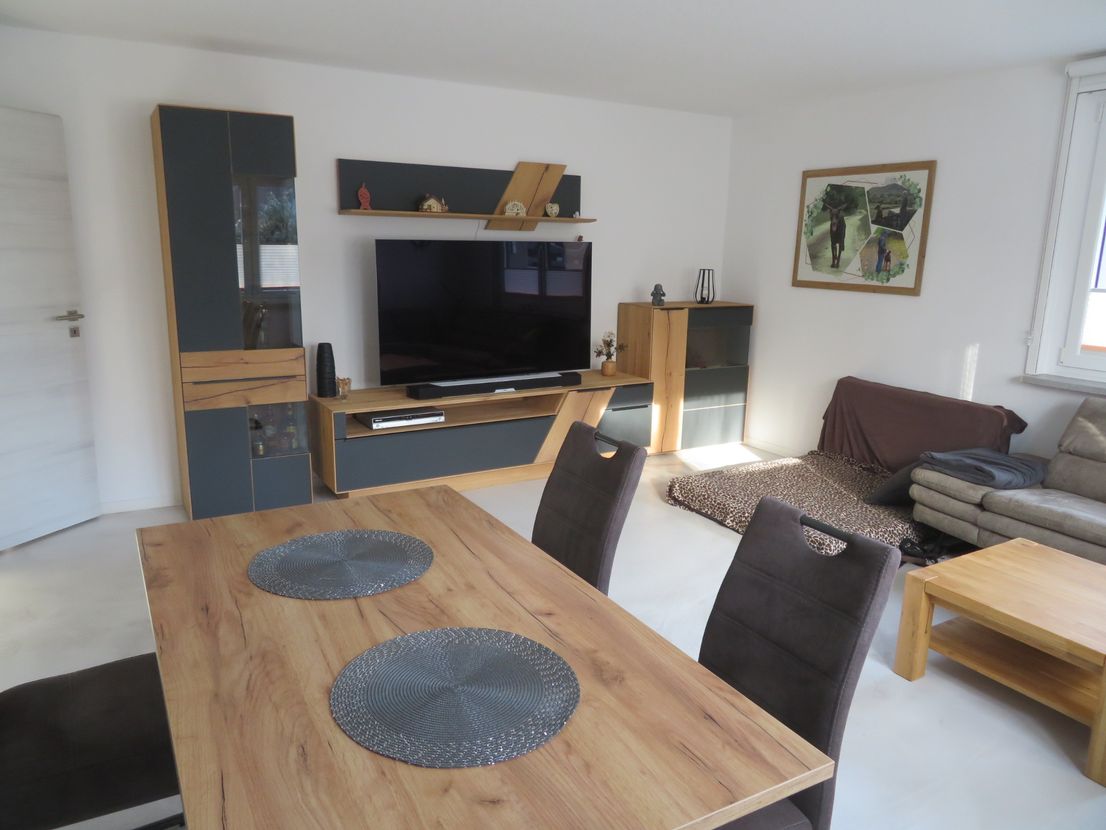 Erstbezug im Syratal: Moderner Energieeffizienz-Bungalow mit XXL-Terrasse u. Carport - Photo 1