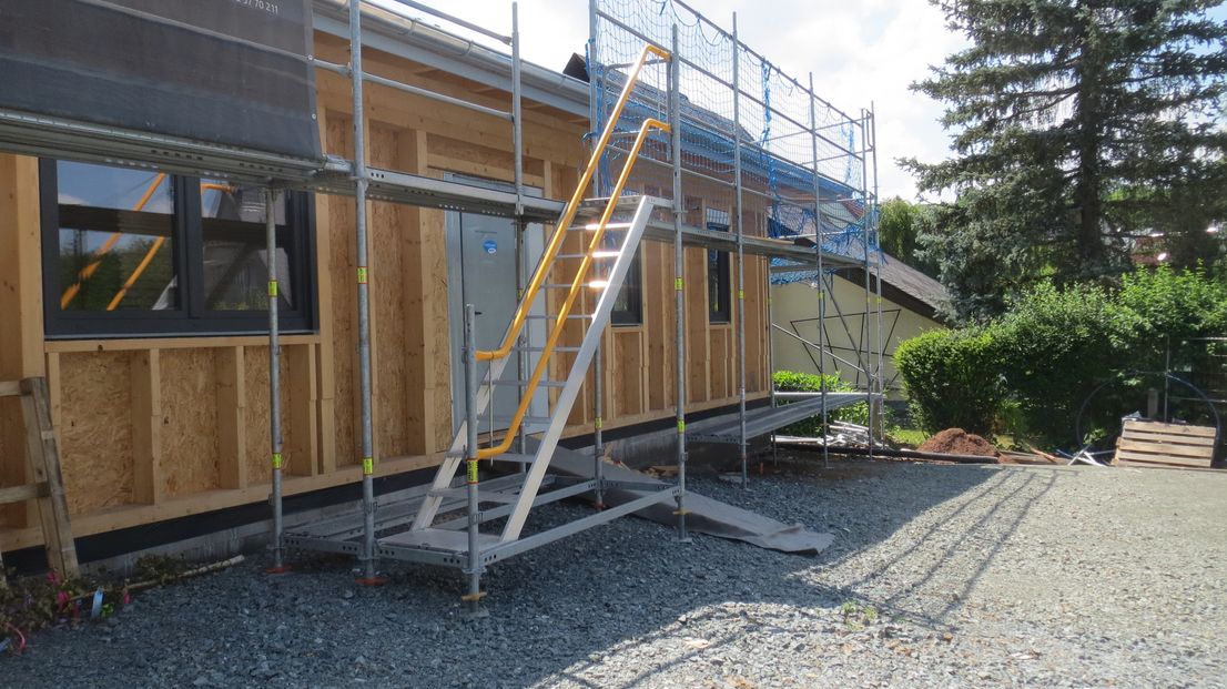 Erstbezug im Syratal: Moderner Energieeffizienz-Bungalow mit XXL-Terrasse u. Carport - Photo 5