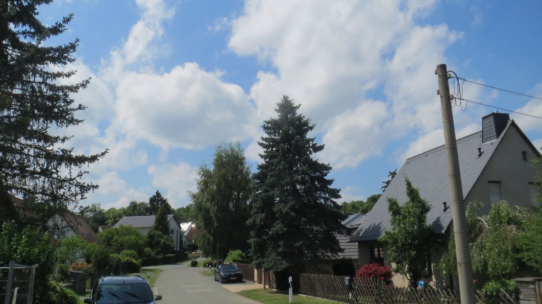 Erstbezug im Syratal: Moderner Energieeffizienz-Bungalow mit XXL-Terrasse u. Carport - Photo 4